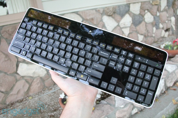 BAN PHIM KHONG DAY NANG LUONG MAT TROI LOGITECH K750, KEY BOARD CHAY PIN MAT TROI LOGITECH K750, BAN PHIM KHONG DAY LOGITECH